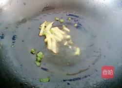 火腿炒芹菜的做法图解5