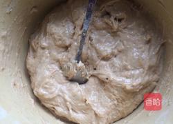 红糖葡萄干发糕的做法图解1