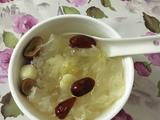 红枣银耳莲子汤的做法[图]