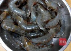 蒜蓉焗虾的做法图解1