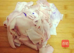 肉皮冻的做法图解1