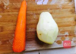 土豆胡萝卜腊肉焖饭的做法图解3