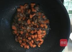土豆胡萝卜腊肉焖饭的做法图解13