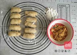 肉松蛋黄酥的做法图解2