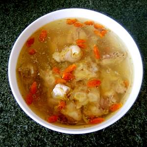 西洋参炖鸡汤