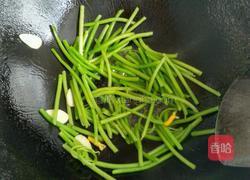 炒南瓜花的做法图解5