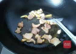 青椒肉片炒茭白的做法图解2