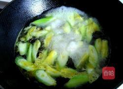 丝瓜木耳蛋花汤的做法图解5