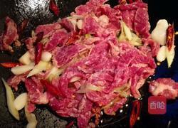 牛柳炒洋葱的做法图解3