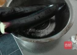 蒜香茄子的做法图解1