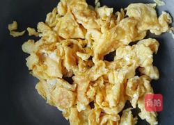 韭菜鸡蛋菜盒子的做法图解5