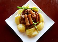 土豆蒸猪尾