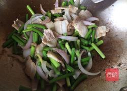 五花肉炒蒜苔的做法图解7