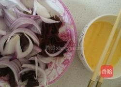木耳洋葱炒鸡蛋的做法图解1