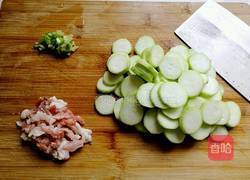 丝瓜咸汤的做法图解2