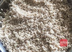 五香绿豆瘦肉粽的做法图解2