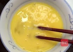 苦瓜鱿鱼炒鸡蛋的做法图解2