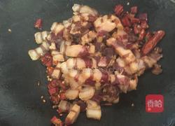 荷兰豆炒腊肉的做法图解3