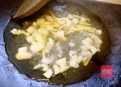 小鱼干炒青豆的做法图解4