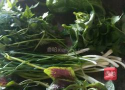 爆炒小河鱼的做法图解1