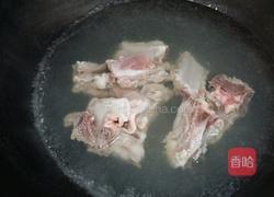 松茸排骨汤的做法图解2