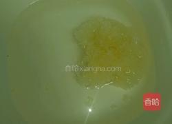 蜂蜜银耳汤的做法图解1