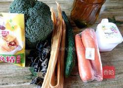 什锦腐竹的做法图解1