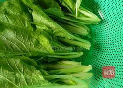 蒜香肉末淋小白菜的做法图解1