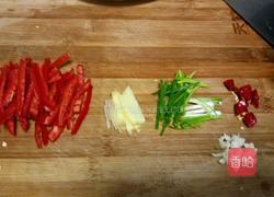 海鲜菇炒肉的做法图解2