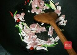 海鲜菇炒肉的做法图解4