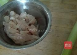 葱爆鸡肉的做法图解1
