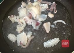 韭菜炒鱿鱼的做法图解3
