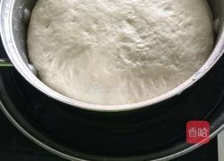 芹菜胡萝卜肉包子的做法图解1