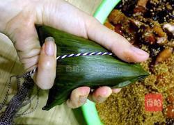 蛋黄肉粽之枕头粽的做法图解7