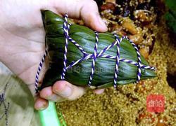 蛋黄肉粽之枕头粽的做法图解8