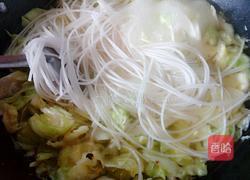卷心菜炖粉条的做法图解6