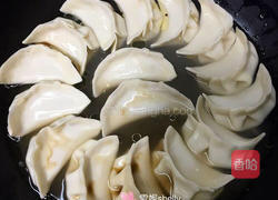 香脆锅贴的做法图解7