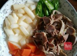 泡菜炒鸡胗的做法图解3