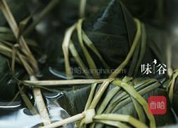 广式咸肉粽的做法图解15