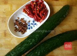 炝黄瓜条的做法图解1