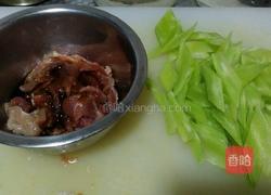 肉片莴笋的做法图解1