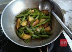 扁豆焖土豆块的做法图解8