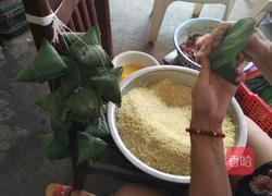 蛋黄肉粽的做法图解8