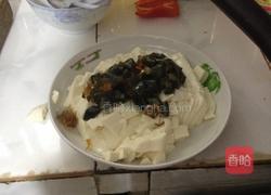 皮蛋豆腐的做法图解1