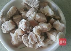 无油无水红烧肉的做法图解1
