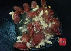 荷兰豆炒腊肠的做法图解5