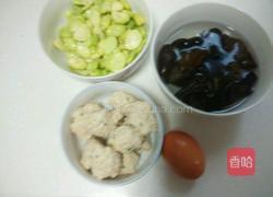 蚕豆瓣肉圆蛋汤的做法图解1