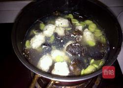 蚕豆瓣肉圆蛋汤的做法图解3
