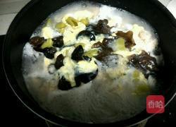 蚕豆瓣肉圆蛋汤的做法图解4