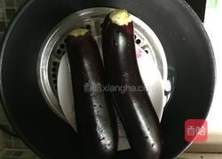 凉拌手撕茄子的做法图解2